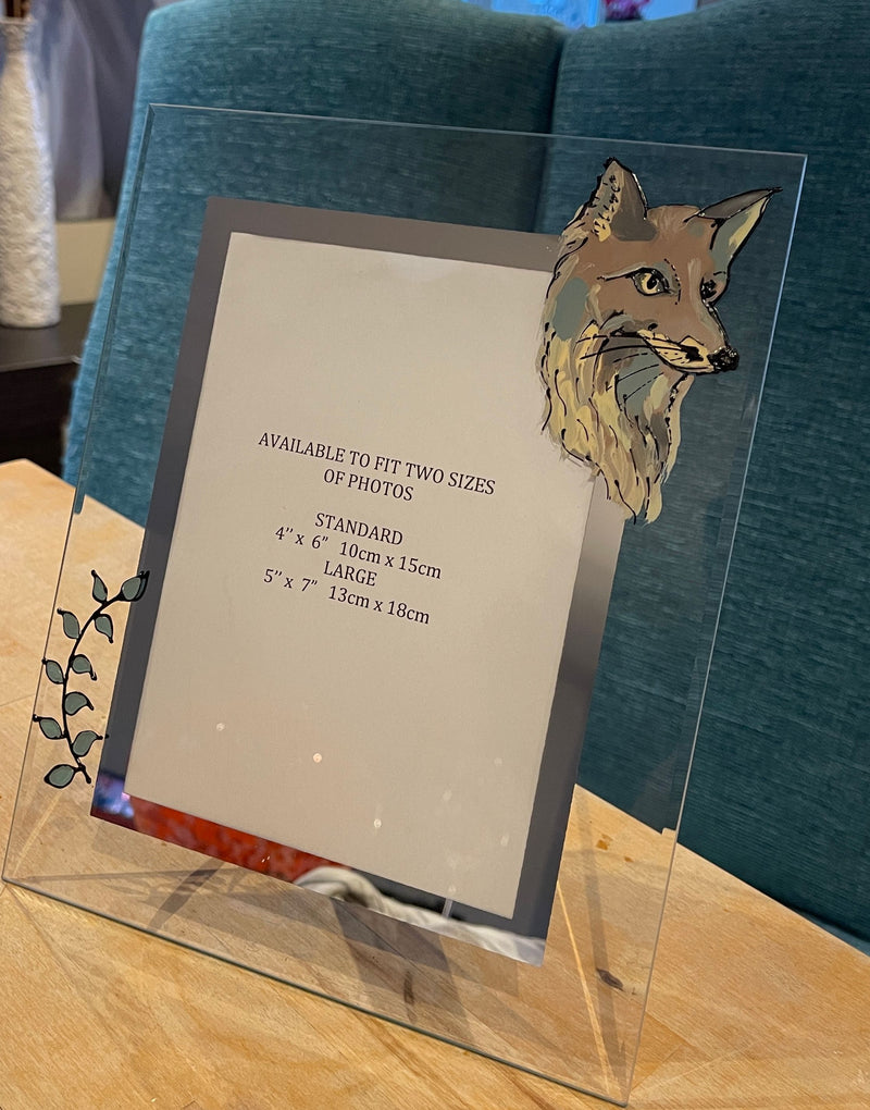 Hand painted fox picture frame come in 2 sizes 4"x6" or 5"x7"