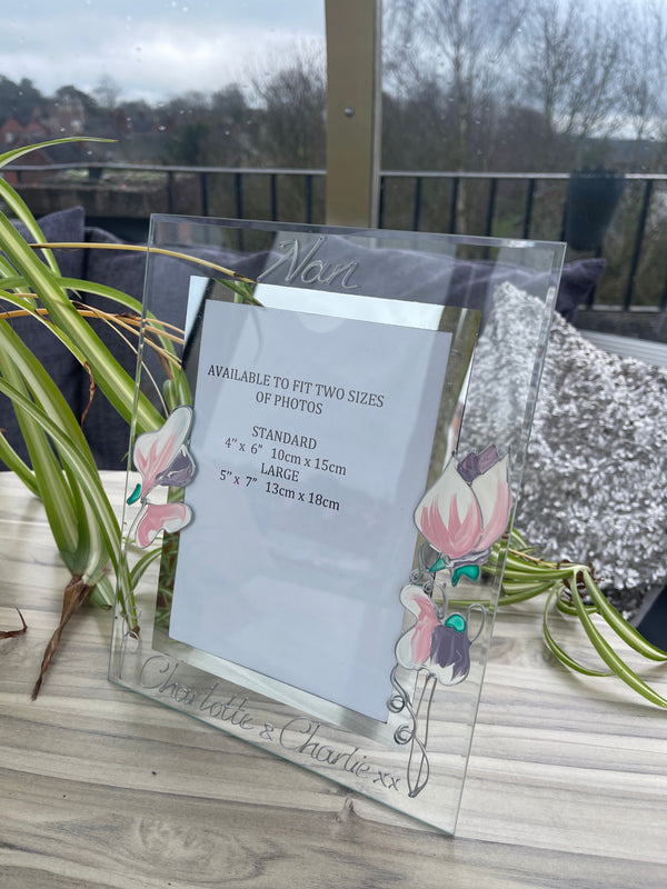 Grandmother variation Photo Frame: Portrait (Sweet Pea)