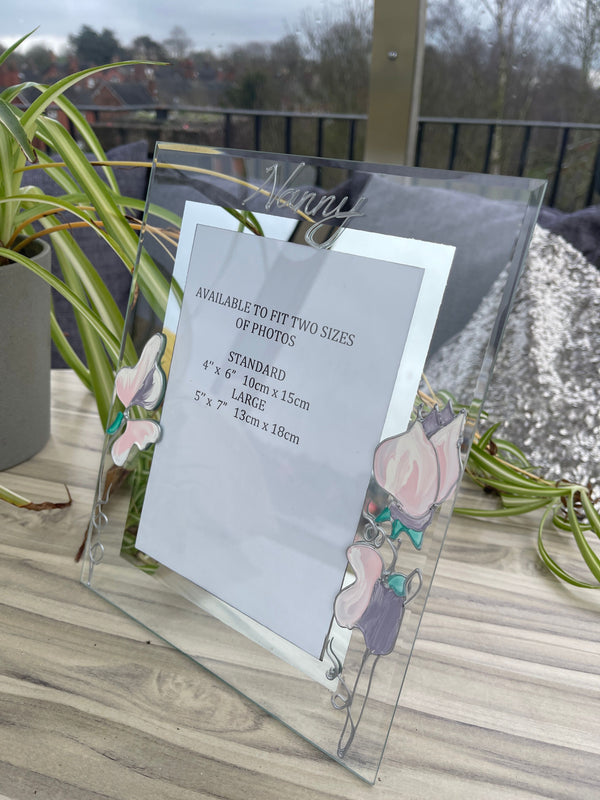 Grandmother variation Photo Frame: Portrait (Sweet Pea)