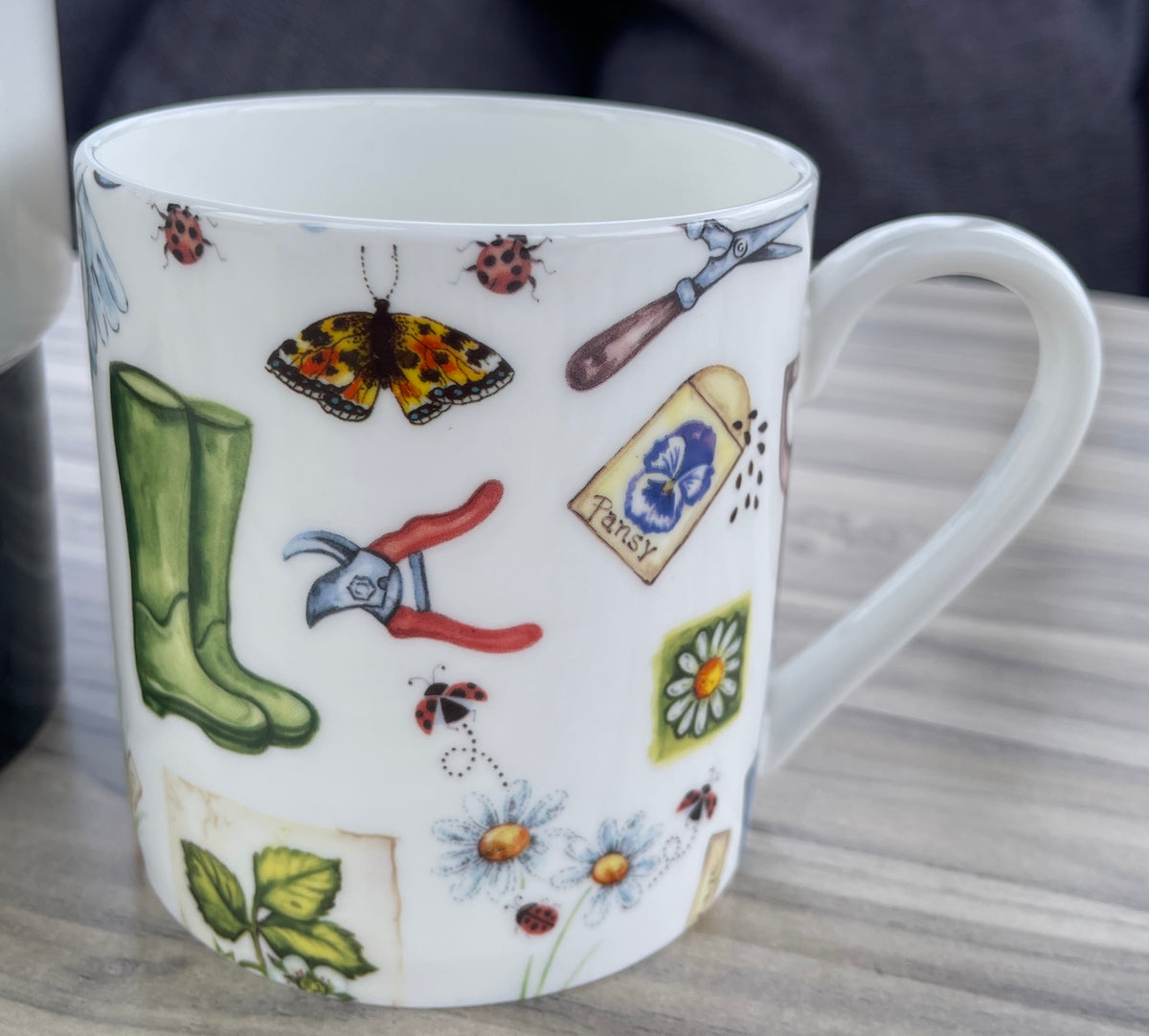 Novelty 1 Pint Fine Bone China Tea/Coffee Large Mug Gardening