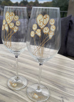 50th Wedding Anniversary Wine Glasses: (Flower)