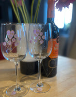60th Wedding Anniversary Wine Glasses: (Flower)