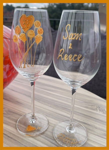 35th Wedding Anniversary Wine Glasses: (Flower)