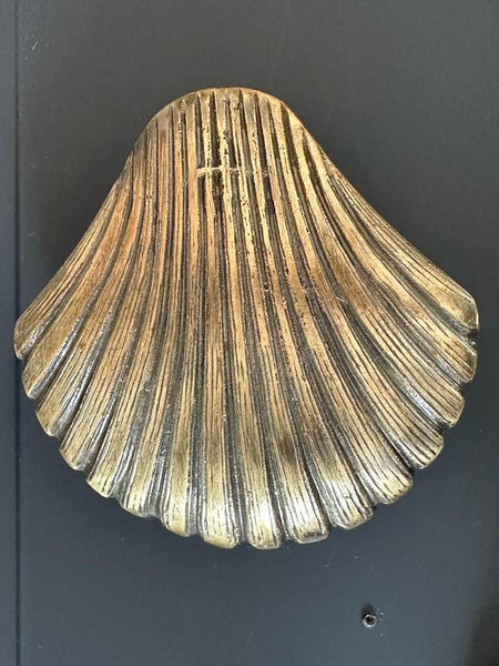 End Of Line Door Knockers - Shell Antique Brass