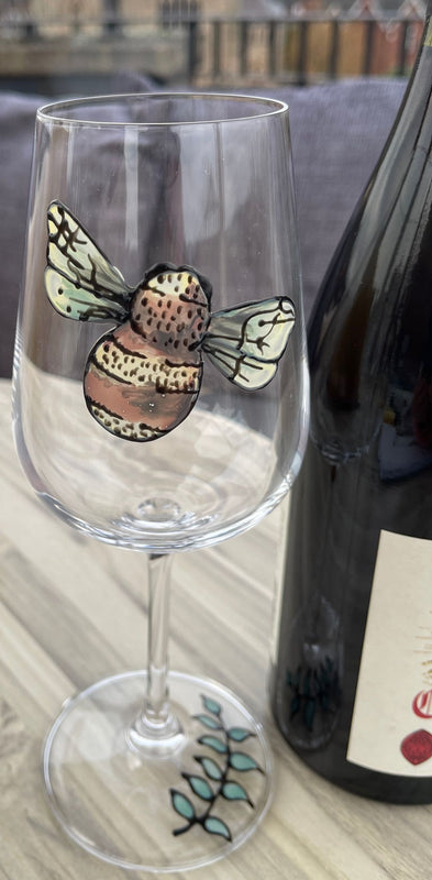 Wildlife Bee Gift Wine Glass