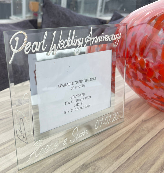 Pearl (30th) Wedding Anniversary Photo: Frame Landscape (Milestone)