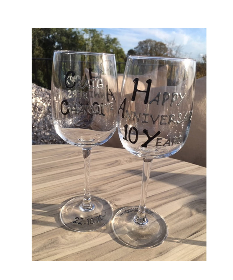 Personalised 10th Anniversary Drinking Wine Glasses B/S