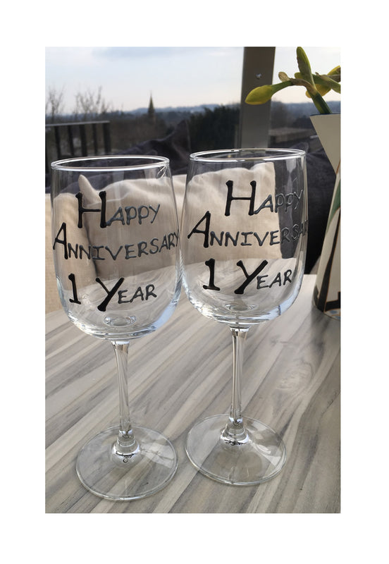 1st Wedding Anniversary Wine Glasses: (Blk/Sil)