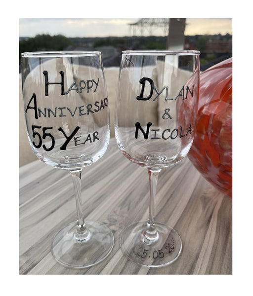 55th Wedding Anniversary Wine Glasses: (Blk/Sil)
