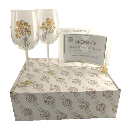 Personalised 5th Wedding Anniversary Wine: Glasses and Frame Gift Set (Flower)