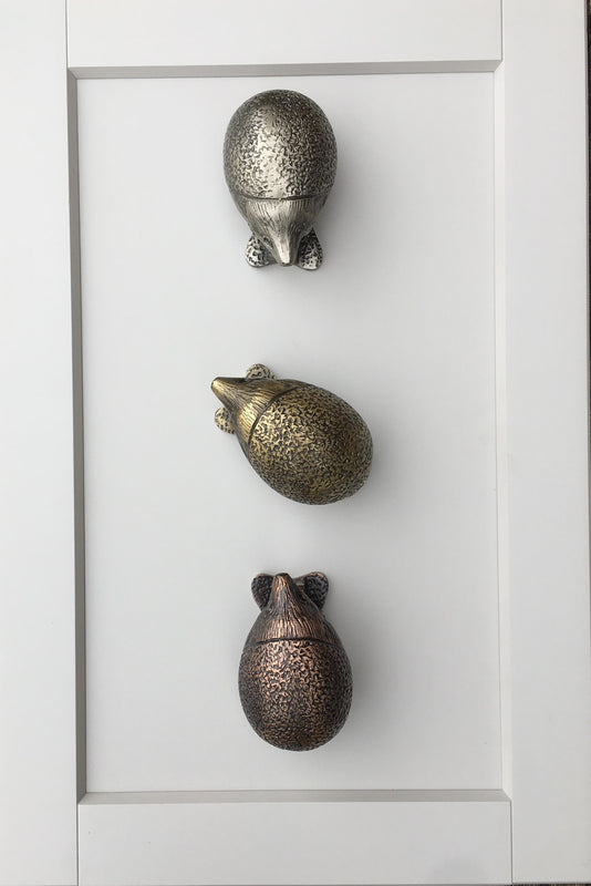 Hedgehog Door Knocker (Antique Brass)