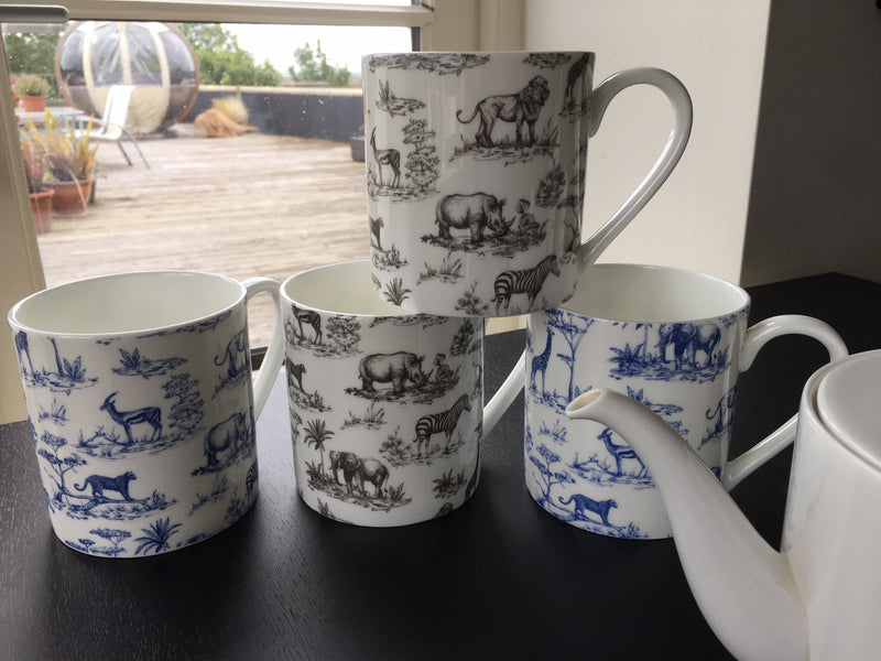 Fine Bone China 1 Pint Safari Print Gift Mug/Beaker (Black)