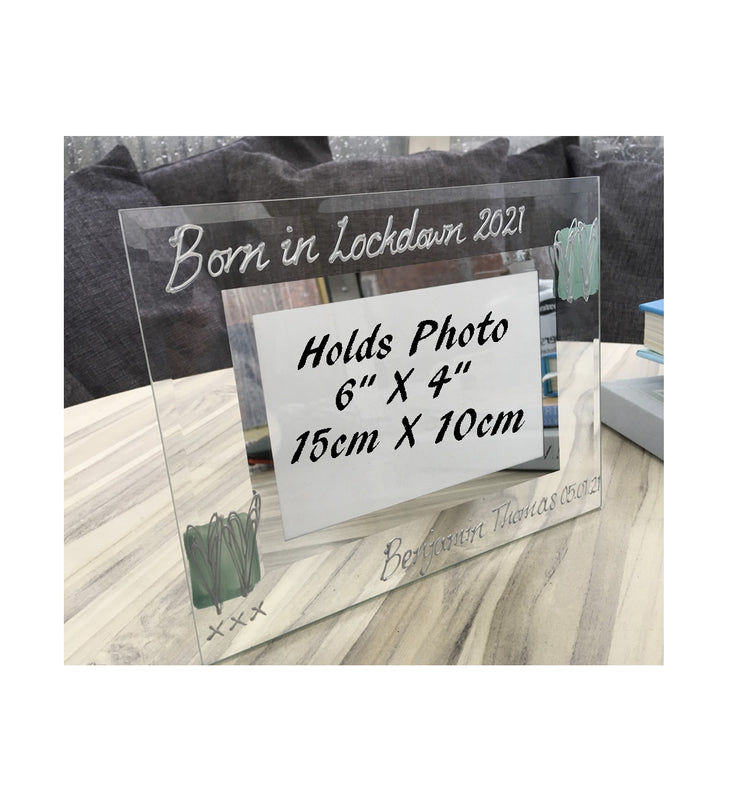 Born In Lockdown 2021 Landscape Photo Frame (Hearts)