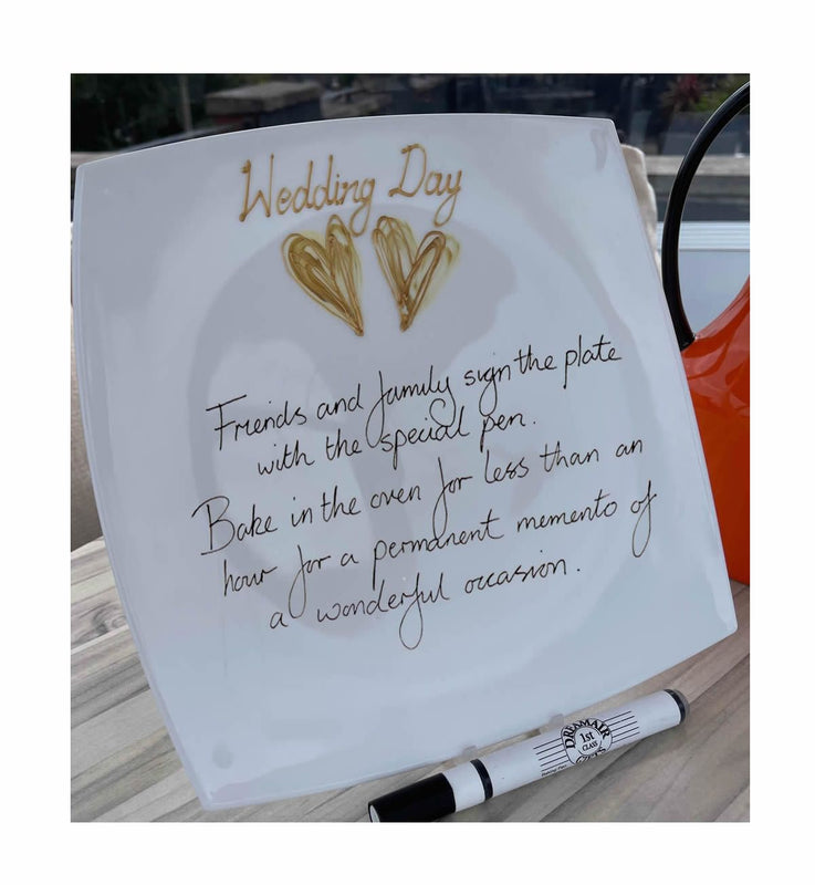 Wedding Day Gift Signature Plate: Square (Gold Hearts)